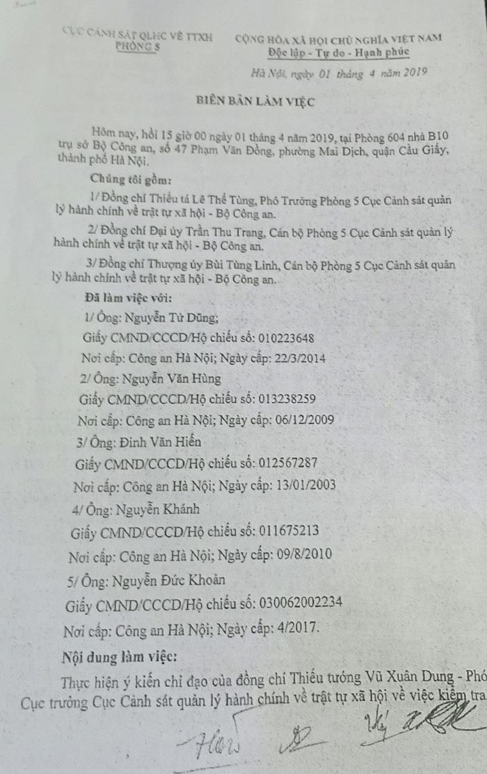Cục Cảnh sát quản lý hành chính về trật tự xã hội đã tiến hành thu hồi và hủy giá trị sử dụng của 2 con dấu (cũ và mới) của trường Công nghệ Bách Khoa (Ảnh:N.D) Cục Cảnh sát quản lý hành chính về trật tự xã hội đã tiến hành thu hồi và hủy giá trị sử dụng của 2 con dấu (cũ và mới) của trường Công nghệ Bách Khoa (Ảnh:N.D)