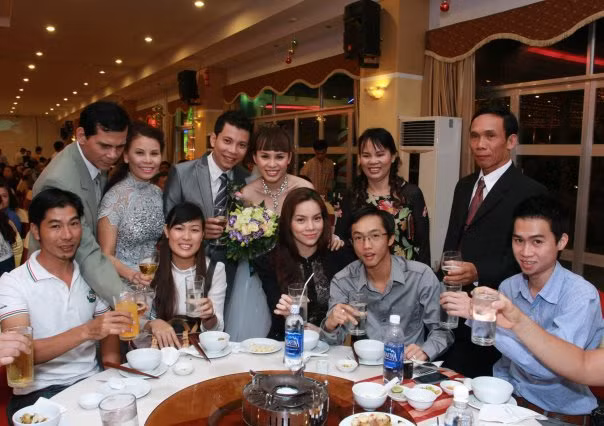 Cường và Hà tại buổi dự đám cưới của Tuấn Anh- Hoài Lê