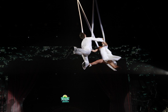 Minh Hằng - gương mặt sáng giá của ngôi Quán quân BNHV 2012. Cô đạt 40 điểm với phần thi Rumba. Minh Hằng - gương mặt sáng giá của ngôi Quán quân BNHV 2012. Cô đạt 40 điểm với phần thi Rumba.