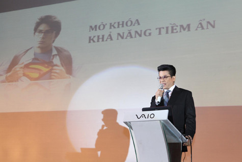 MC Thanh Bạch một ngày làm “giảng viên”. MC Thanh Bạch một ngày làm “giảng viên”.