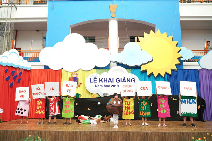 Một tiết mục kịch của học sinh với thông điệp bảo vệ môi trường là bảo vệ cuộc sống của chính bạn. Một tiết mục kịch của học sinh với thông điệp bảo vệ môi trường là bảo vệ cuộc sống của chính bạn.