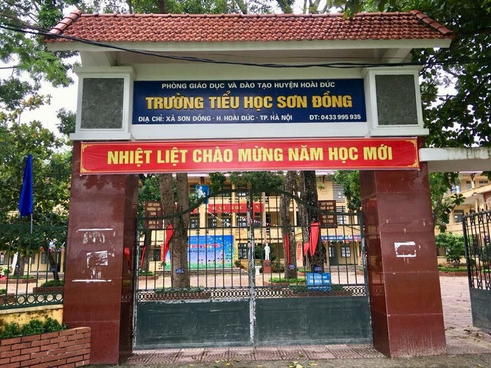 Trường tiểu học Sơn Đồng bị phụ huynh tố tận thu trước ngày khai giảng năm học mới. Ảnh: FB Sơn Đồng Trường tiểu học Sơn Đồng bị phụ huynh tố tận thu trước ngày khai giảng năm học mới. Ảnh: FB Sơn Đồng