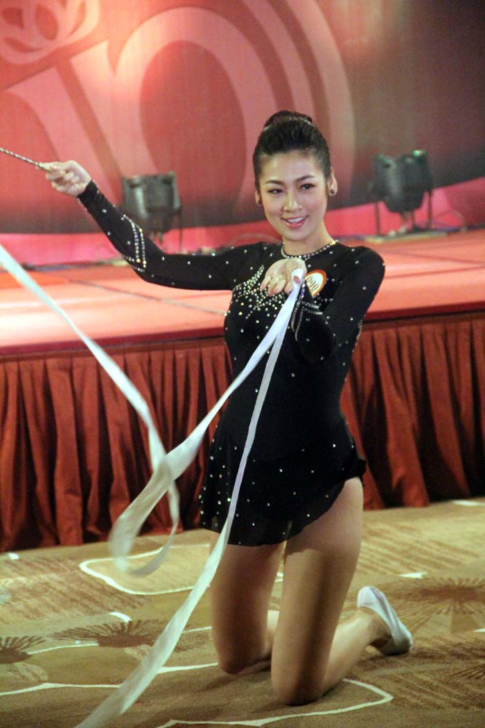 Bài múa nhận được sự cổ vũ nhiệt tình của khán giả.