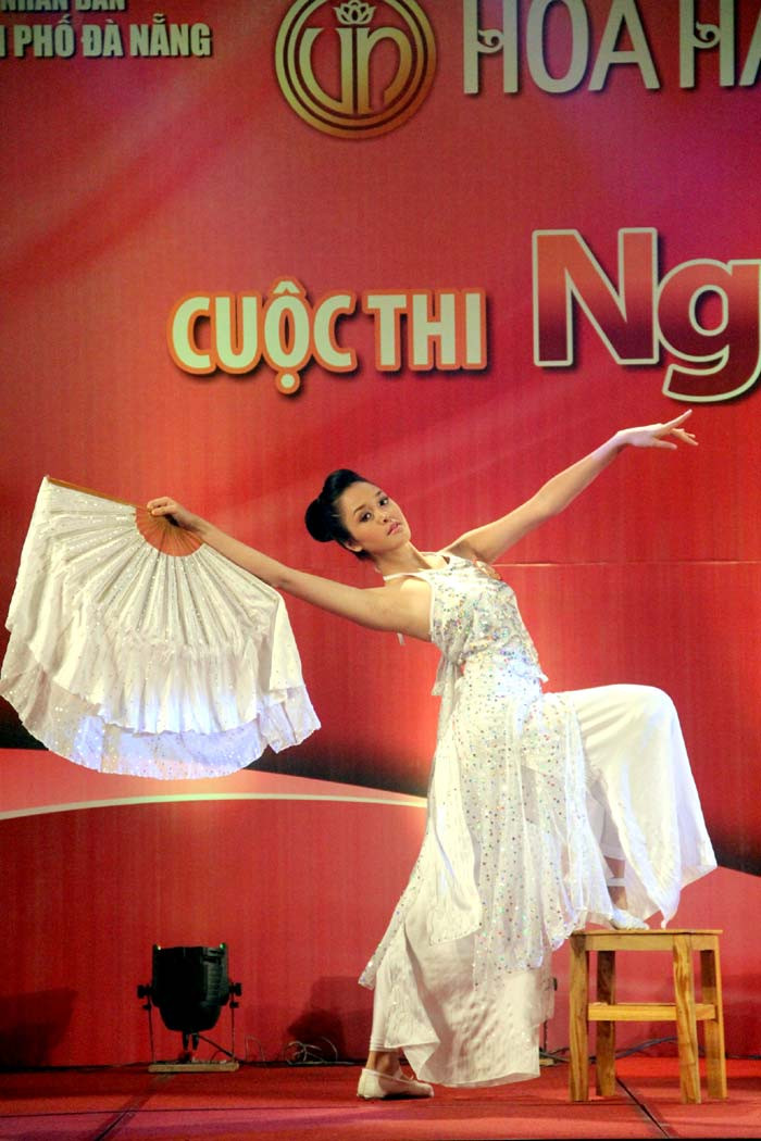 Đỗ Hoàng Anh múa 'Giấc mơ trưa'