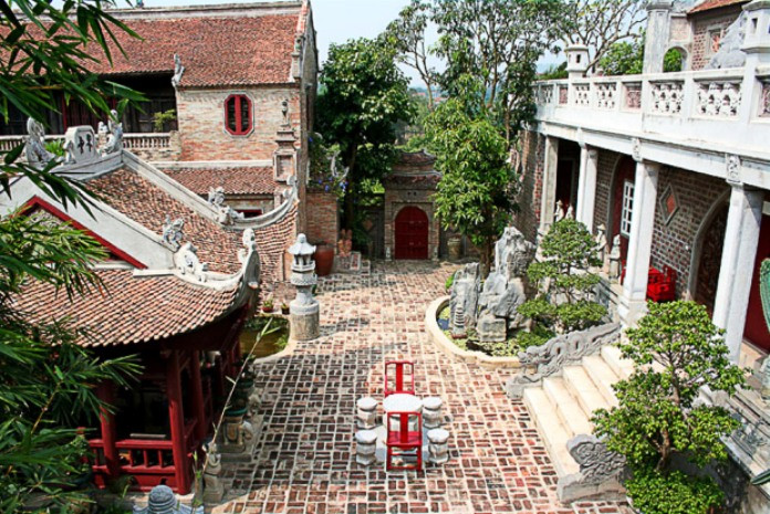 Việt phủ Thành Chương thu vé vào cửa không có giấy tờ, hóa đơn Việt phủ Thành Chương thu vé vào cửa không có giấy tờ, hóa đơn