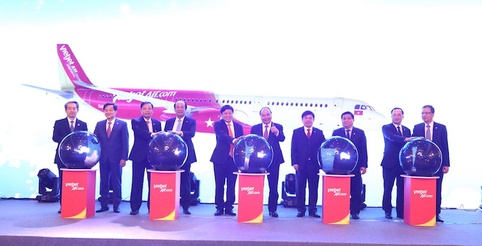 Lãnh đạo cấp cao Việt Nam và Trung Quốc cùng lãnh đạo Vietjet thực hiện nghi thức kỷ niệm 5 năm Vietjet mở đường bay đến Trung Quốc Lãnh đạo cấp cao Việt Nam và Trung Quốc cùng lãnh đạo Vietjet thực hiện nghi thức kỷ niệm 5 năm Vietjet mở đường bay đến Trung Quốc