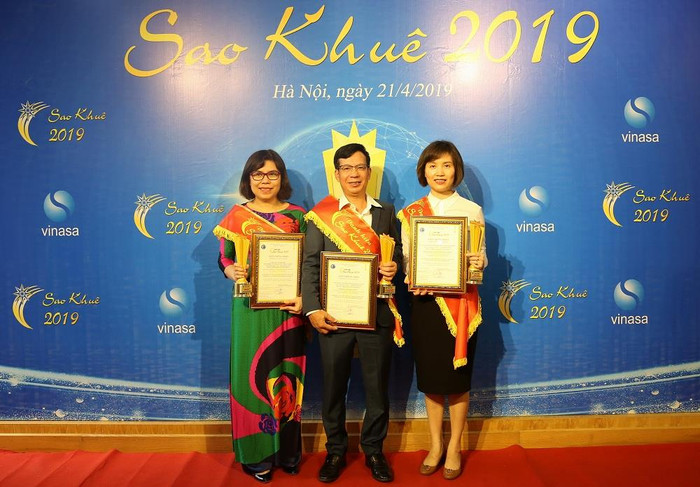 Đại diện BIDV nhận 03 danh hiệu Sao Khuê năm 2019 Đại diện BIDV nhận 03 danh hiệu Sao Khuê năm 2019
