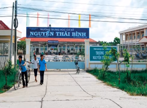 Trường trung học cơ sở Nguyễn Thái Bình, huyện U Minh, tỉnh Cà Mau (ảnh: camaunews.com)