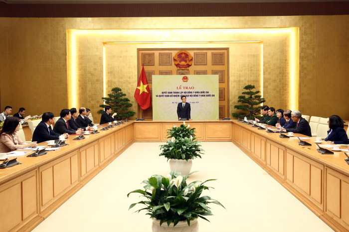 Phó Thủ tướng Vũ Đức Đam giao nhiệm vụ cho Hội đồng Y khoa quốc gia. Ảnh: VGP/Đình Nam Phó Thủ tướng Vũ Đức Đam giao nhiệm vụ cho Hội đồng Y khoa quốc gia. Ảnh: VGP/Đình Nam