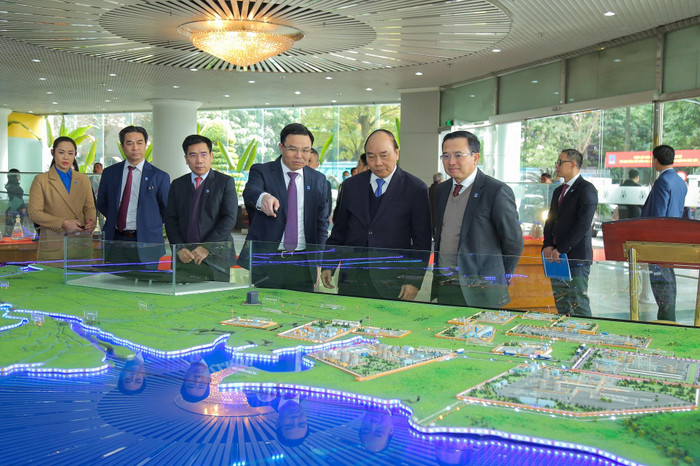 Lãnh đạo Tập đoàn Petrovietnam báo cáo Thủ tướng. Lãnh đạo Tập đoàn Petrovietnam báo cáo Thủ tướng.