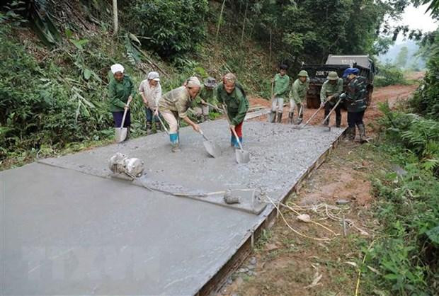 Làm đường giao thông nông thôn theo tiêu chí nông thôn mới ở xã Nghĩa Tá, Bắc Kạn. (Ảnh: Vũ Sinh/TTXVN) Làm đường giao thông nông thôn theo tiêu chí nông thôn mới ở xã Nghĩa Tá, Bắc Kạn. (Ảnh: Vũ Sinh/TTXVN)