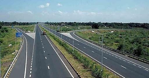 Năm 2020, Chính phủ quyết liệt đẩy mạnh đầu tư công vào các dự án cơ sở hạ tầng. Năm 2020, Chính phủ quyết liệt đẩy mạnh đầu tư công vào các dự án cơ sở hạ tầng.