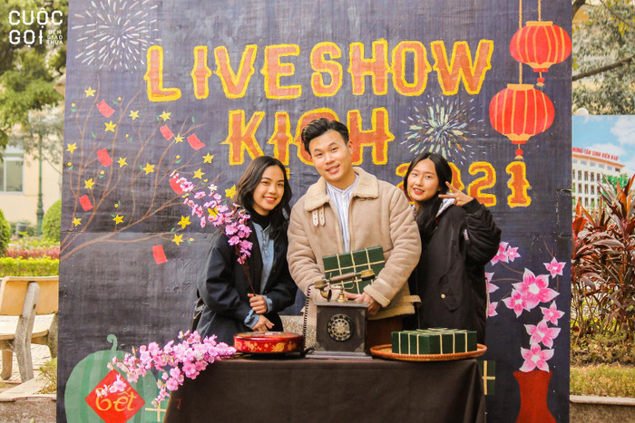 Sự kiện đồng hành Photobooth “Lời chưa nói” với thử thách gọi điện thoại cho những người thân quen vô cùng thú vị. Sự kiện đồng hành Photobooth “Lời chưa nói” với thử thách gọi điện thoại cho những người thân quen vô cùng thú vị.