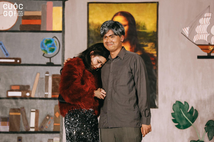 Cuộc đối thoại đầy cảm động của Giáng Hương với người cha quá cố. Cuộc đối thoại đầy cảm động của Giáng Hương với người cha quá cố.