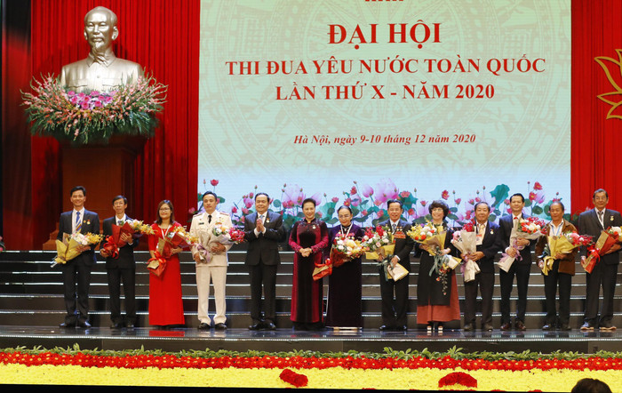 Cô Hà Ánh Phượng được tuyên dương trong đại hội thi đua yêu nước năm 2020. (Ảnh: Nhân vật cung cấp) Cô Hà Ánh Phượng được tuyên dương trong đại hội thi đua yêu nước năm 2020. (Ảnh: Nhân vật cung cấp)