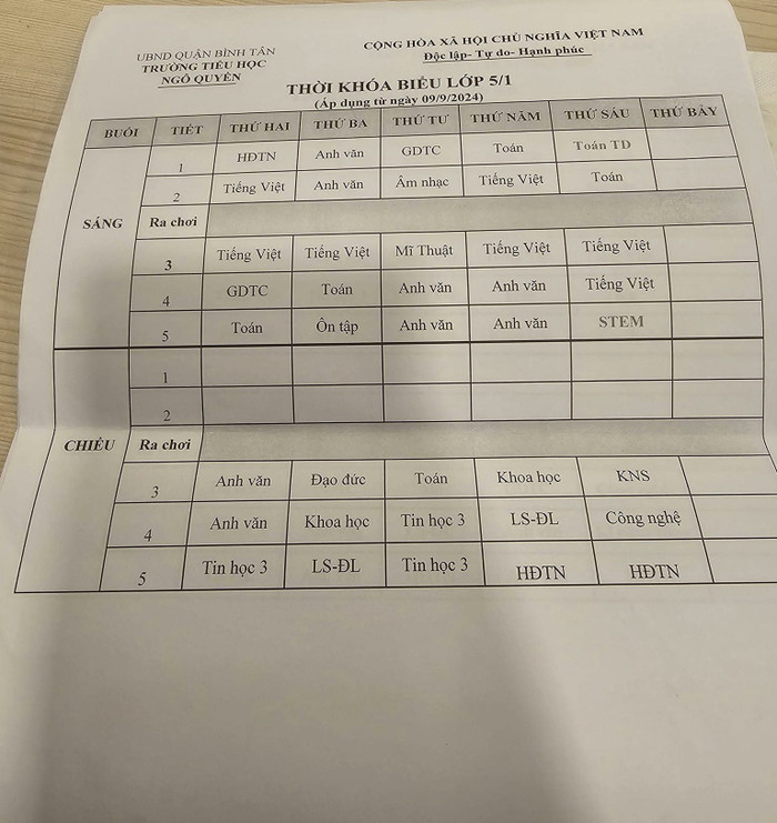 Thời khóa biểu của một lớp học tại Trường tiểu học Ngô Quyền, Quận Bình Tân (ảnh: CTV) gdvn_TKBNgoQuyenc.jpg