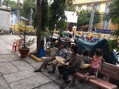 Phần lớn số người ăn xin này có nguồn gốc từ một số khu vực của Campuchia, đến TP.HCM "làm ăn" dịp tết.