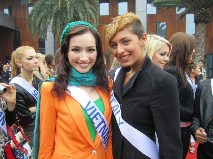 Trúc Diễm cho biết, mặt bằng chung thí sinh năm nay rất đẹp, nhất là khu vực Châu Á, nhưng tinh thần của Trúc Diễm rất thoải mái và luôn cố gắng thể hiện hết sức mình. Trúc Diễm cho biết, mặt bằng chung thí sinh năm nay rất đẹp, nhất là khu vực Châu Á, nhưng tinh thần của Trúc Diễm rất thoải mái và luôn cố gắng thể hiện hết sức mình.