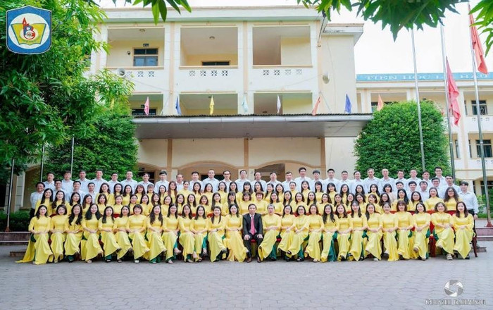 Hội đồng sư phạm nhà trường. phan3.jpg
