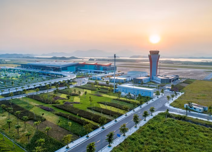 Cảng hàng không quốc tế Vân Đồn 1.jpg