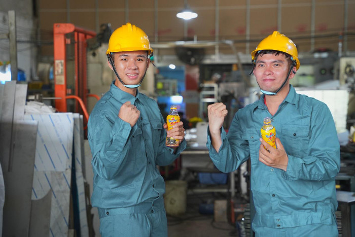 Nước tăng lực Number 1 luôn đồng hành tiếp năng lượng cho hàng triệu người lao động Nước tăng lực Number 1 luôn đồng hành tiếp năng lượng cho hàng triệu người lao động