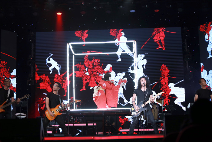 Rocker Phạm Anh Khoa và nhóm PAK với ca khúc Chờ người nơi ấy theo phong cách rock Rocker Phạm Anh Khoa và nhóm PAK với ca khúc Chờ người nơi ấy theo phong cách rock