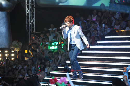 Bùi Anh Tuấn: "Hoàng tử" hay "cậu bé lắm chiêu"