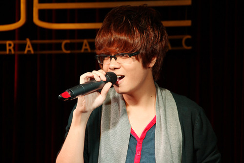 Bùi Anh Tuấn: "Hoàng tử" hay "cậu bé lắm chiêu"