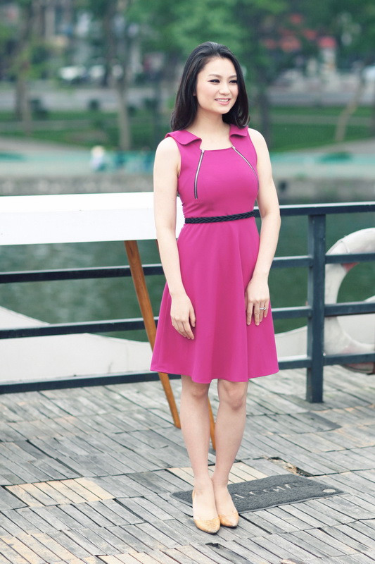 Ai cũng khen cô ngày càng mặn mà về nhan sắc từ lúc làm mẹ. Bản thân nữ diễn viên sinh năm 1985 cũng thấy mình đằm thắm hơn xưa. Ai cũng khen cô ngày càng mặn mà về nhan sắc từ lúc làm mẹ. Bản thân nữ diễn viên sinh năm 1985 cũng thấy mình đằm thắm hơn xưa.