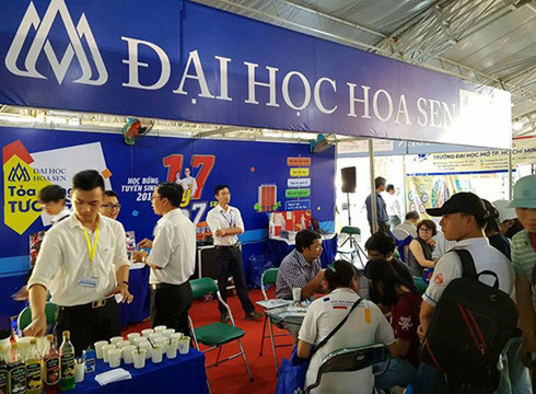 Trường Đại học Hoa Sen vừa đề xuất Hiệu trưởng mới lên lãnh đạo Thành phố Hồ Chí Minh (ảnh minh họa: P.L) Trường Đại học Hoa Sen vừa đề xuất Hiệu trưởng mới lên lãnh đạo Thành phố Hồ Chí Minh (ảnh minh họa: P.L)