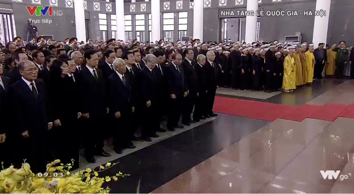 Các đồng chí lãnh đạo Đảng, Nhà nước và nguyên lãnh đạo Đảng, Nhà nước dự lễ truy điệu nguyên Tổng Bí thư Đỗ Mười
