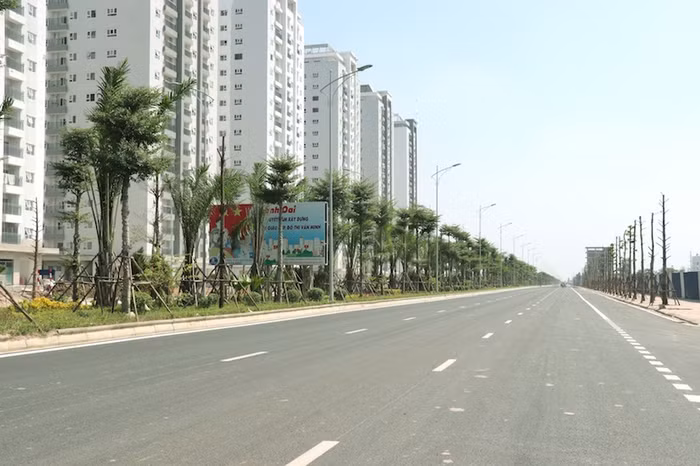 Tuyến đường trục kết nối khu đô thị với các khu vực lân cận đã hoàn thành.