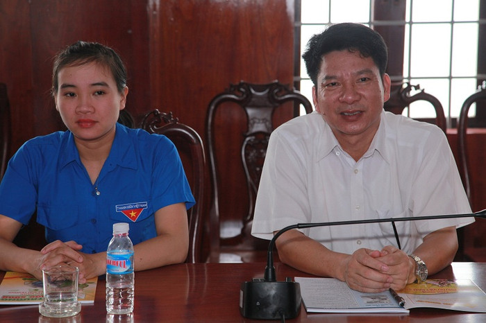 Thầy Nguyễn Xuân Dũng – Phó hiệu trưởng trường Cao đẳng Sư phạm Bà Rịa – Vũng Tàu phát biểu tại buổi lễ