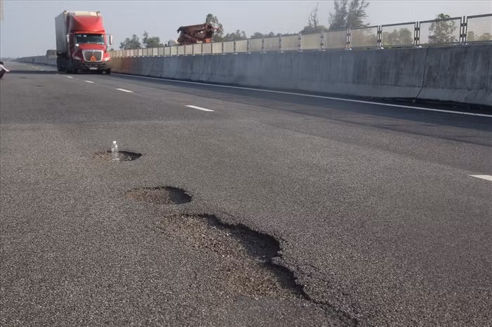 Bộ trưởng Nguyễn Văn Thể báo cáo Quốc hội hai dự án trọng điểm ảnh 2