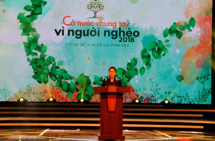 Chủ tịch Quốc hội Nguyễn Thị Kim Ngân phát biểu tại Chương trình “Cả nước chung tay vì người nghèo 2018”