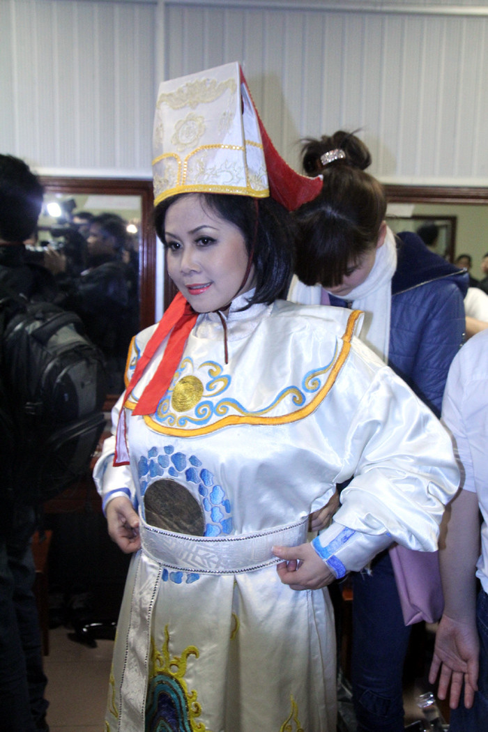 Minh Hằng vào vai Táo Văn thể.