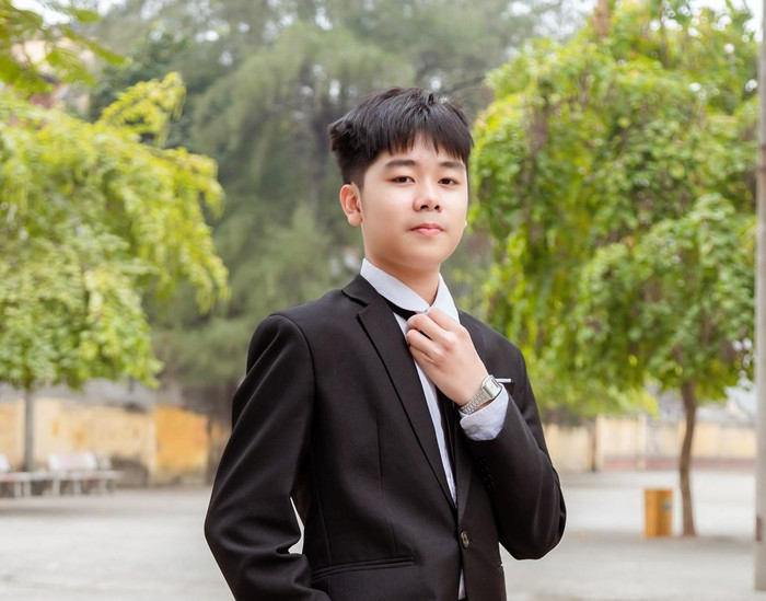 Trần Tùng Bách - Thủ khoa lớp 10 tại Hà Nội năm 2021. (Ảnh: Nhân vật cung cấp) Trần Tùng Bách - Thủ khoa lớp 10 tại Hà Nội năm 2021. (Ảnh: Nhân vật cung cấp)