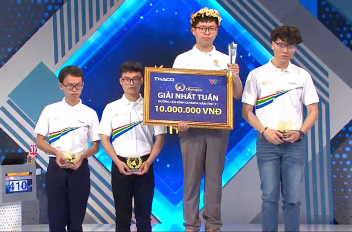 Cậu học trò chuyên Hóa phá kỷ lục phần Khởi động và giành vòng nguyệt quế với điểm số chung cuộc 410. (Ảnh: Nhân vật cung cấp) Cậu học trò chuyên Hóa phá kỷ lục phần Khởi động và giành vòng nguyệt quế với điểm số chung cuộc 410. (Ảnh: Nhân vật cung cấp)