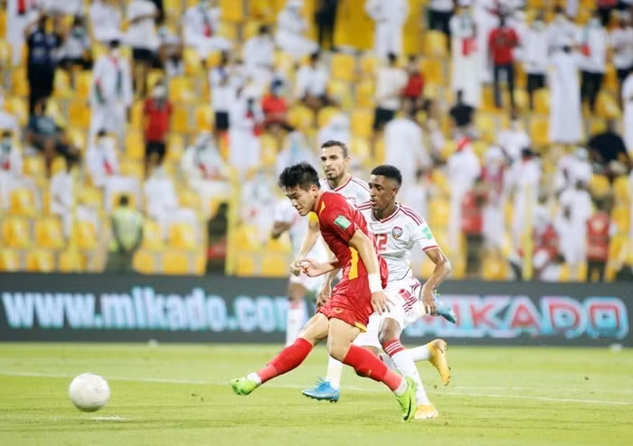 Cầu thủ Tiến Linh ghi bàn vào lưới UAE tại vòng loại 2 World Cup 2022. (Ảnh: 24h.com.vn)