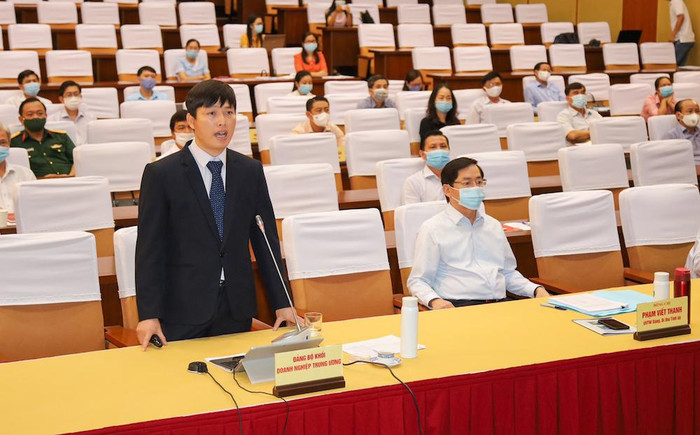 Đồng chí Nguyễn Thanh Tĩnh, Trưởng giàn Cụm mỏ Hải Thạch-Mộc Tinh, Công ty Điều hành Dầu khí Biển Đông phát biểu tham luận tại Hội nghị