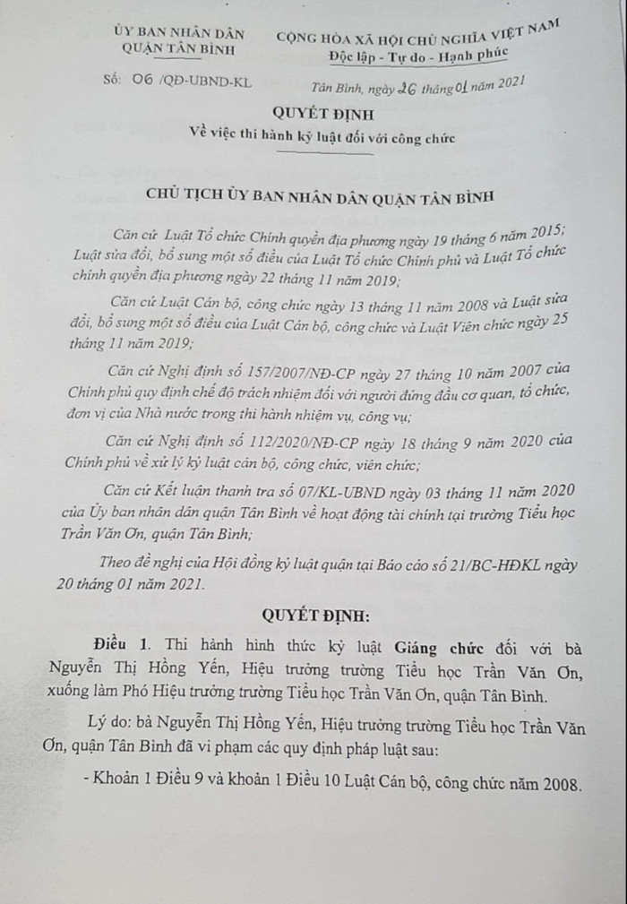 Trích quyết định kỷ luật số 06 của Chủ tịch Ủy ban nhân dân quận Tân Bình ký (ảnh: P.L) Trích quyết định kỷ luật số 06 của Chủ tịch Ủy ban nhân dân quận Tân Bình ký (ảnh: P.L)
