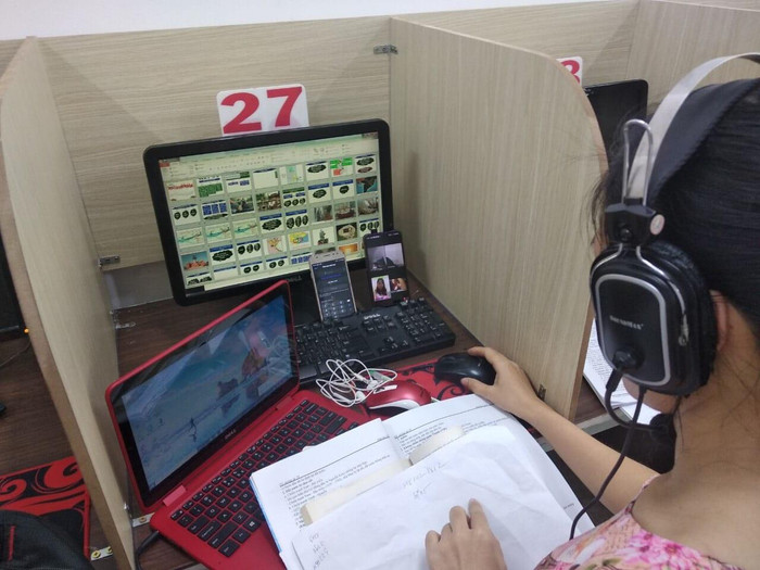 Học sinh trường Phạm Ngũ Lão, quận Gò Vấp học trực tuyến (ảnh: nhà trường cung cấp)