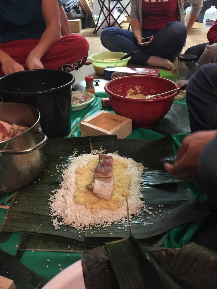 Các nguyên liệu đều được "ship" từ Việt Nam.