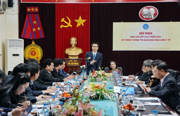 Phó Thủ tướng Vũ Đức Đam phát biểu chỉ đạo tại hội nghị.