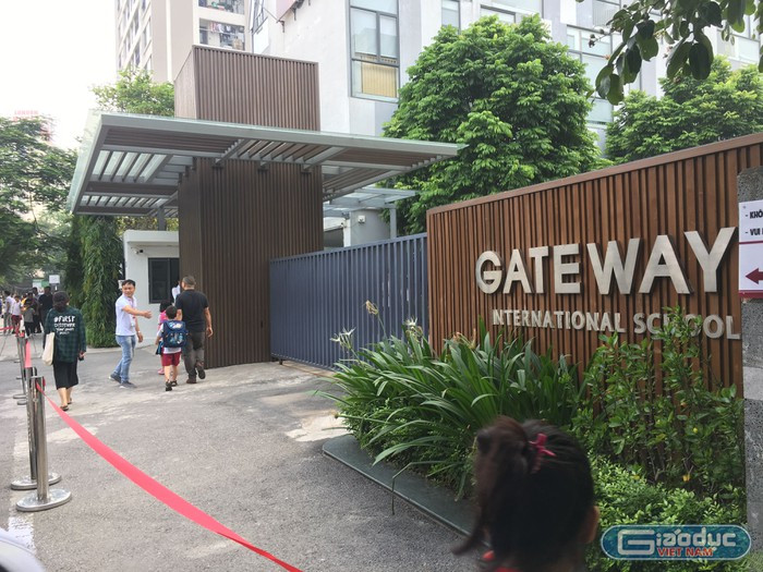 Một học sinh lớp 1 Trường phổ thông liên cấp Gateway tử vong trên xe đưa đón học sinh từng gây bàng hoàng dư luận. Ảnh: Vũ Phương. Một học sinh lớp 1 Trường phổ thông liên cấp Gateway tử vong trên xe đưa đón học sinh từng gây bàng hoàng dư luận. Ảnh: Vũ Phương.