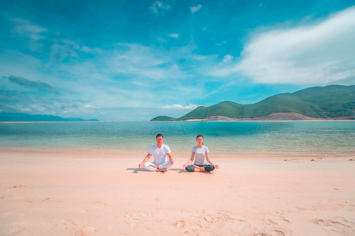 Chương trình chiếu phim trên bãi biển, lớp học yoga là những dịch vụ hoàn toàn mới theo tiêu chuẩn 5 sao trên toàn hệ thống Vinpearl. Chương trình chiếu phim trên bãi biển, lớp học yoga là những dịch vụ hoàn toàn mới theo tiêu chuẩn 5 sao trên toàn hệ thống Vinpearl.