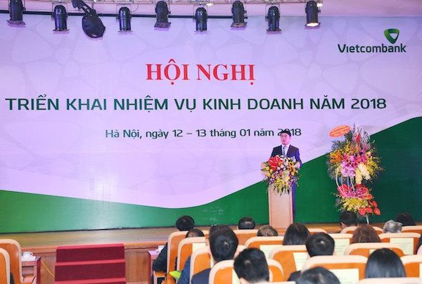 Ông Nghiêm Xuân Thành – Uỷ viên Ban chấp hành Đảng bộ khối Doanh nghiệp Trung ương, Bí thư Đảng ủy, Chủ tịch Hội đồng quản trị Vietcombank phát biểu tại hội nghị. Ông Nghiêm Xuân Thành – Uỷ viên Ban chấp hành Đảng bộ khối Doanh nghiệp Trung ương, Bí thư Đảng ủy, Chủ tịch Hội đồng quản trị Vietcombank phát biểu tại hội nghị.