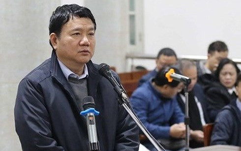 Bị cáo Đinh La Thăng trước toà Bị cáo Đinh La Thăng trước toà