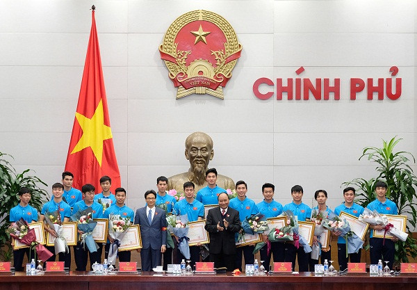 Thủ tướng Nguyễn Xuân Phúc: "Phát triển kinh tế là cuộc đua đường trường" ảnh 2 Thủ tướng Nguyễn Xuân Phúc: "Phát triển kinh tế là cuộc đua đường trường" ảnh 2