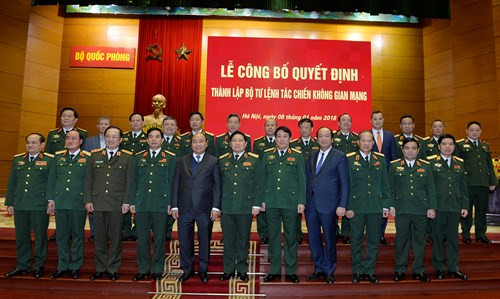 Các đại biểu chụp ảnh lưu niệm tại lễ công bố thành lập. Các đại biểu chụp ảnh lưu niệm tại lễ công bố thành lập.